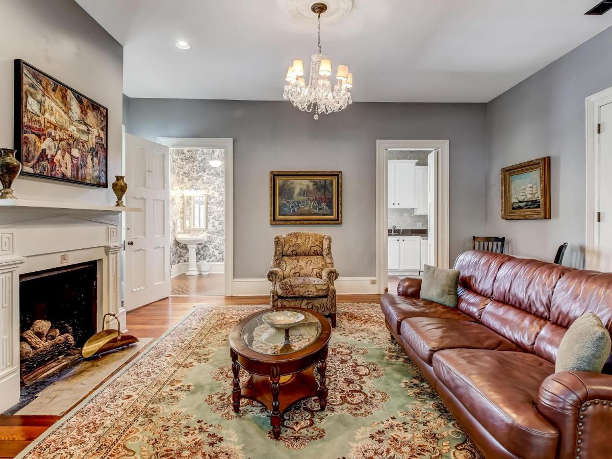 Bird Baldwin Parlor Villa Savannah Bagian luar foto