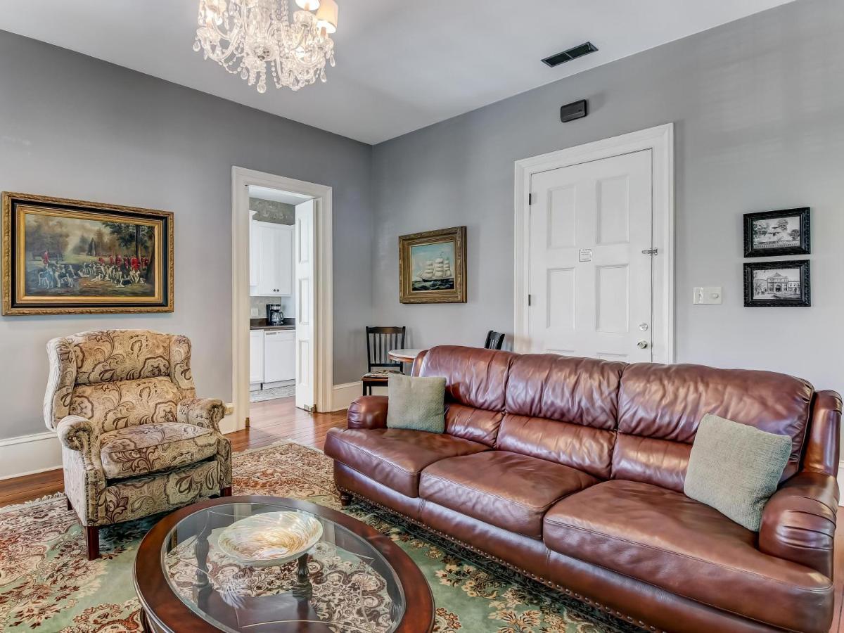 Bird Baldwin Parlor Villa Savannah Bagian luar foto