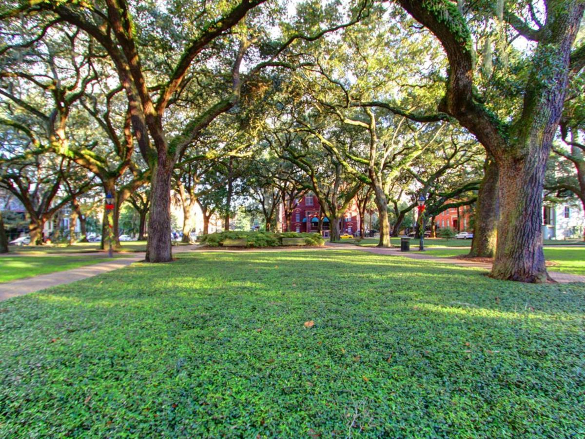 Bird Baldwin Parlor Villa Savannah Bagian luar foto