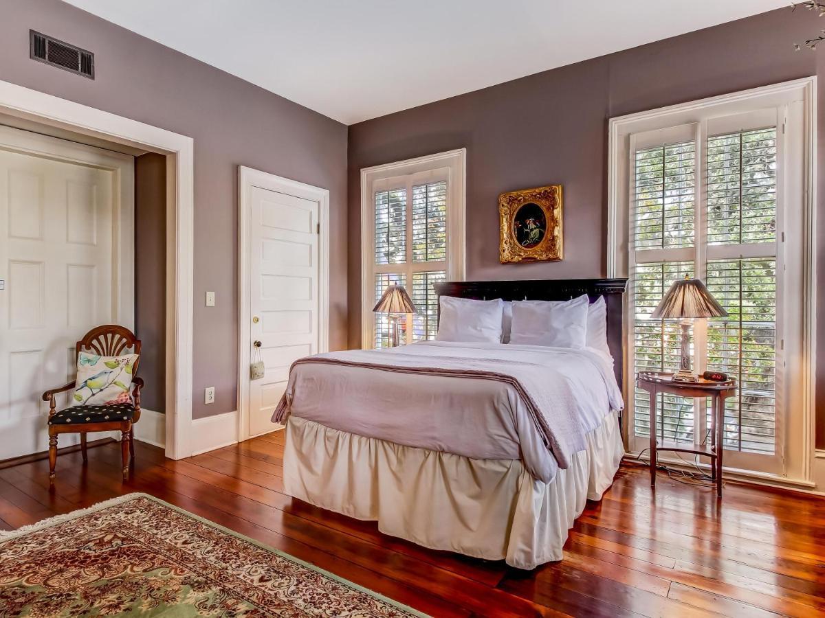 Bird Baldwin Parlor Villa Savannah Bagian luar foto
