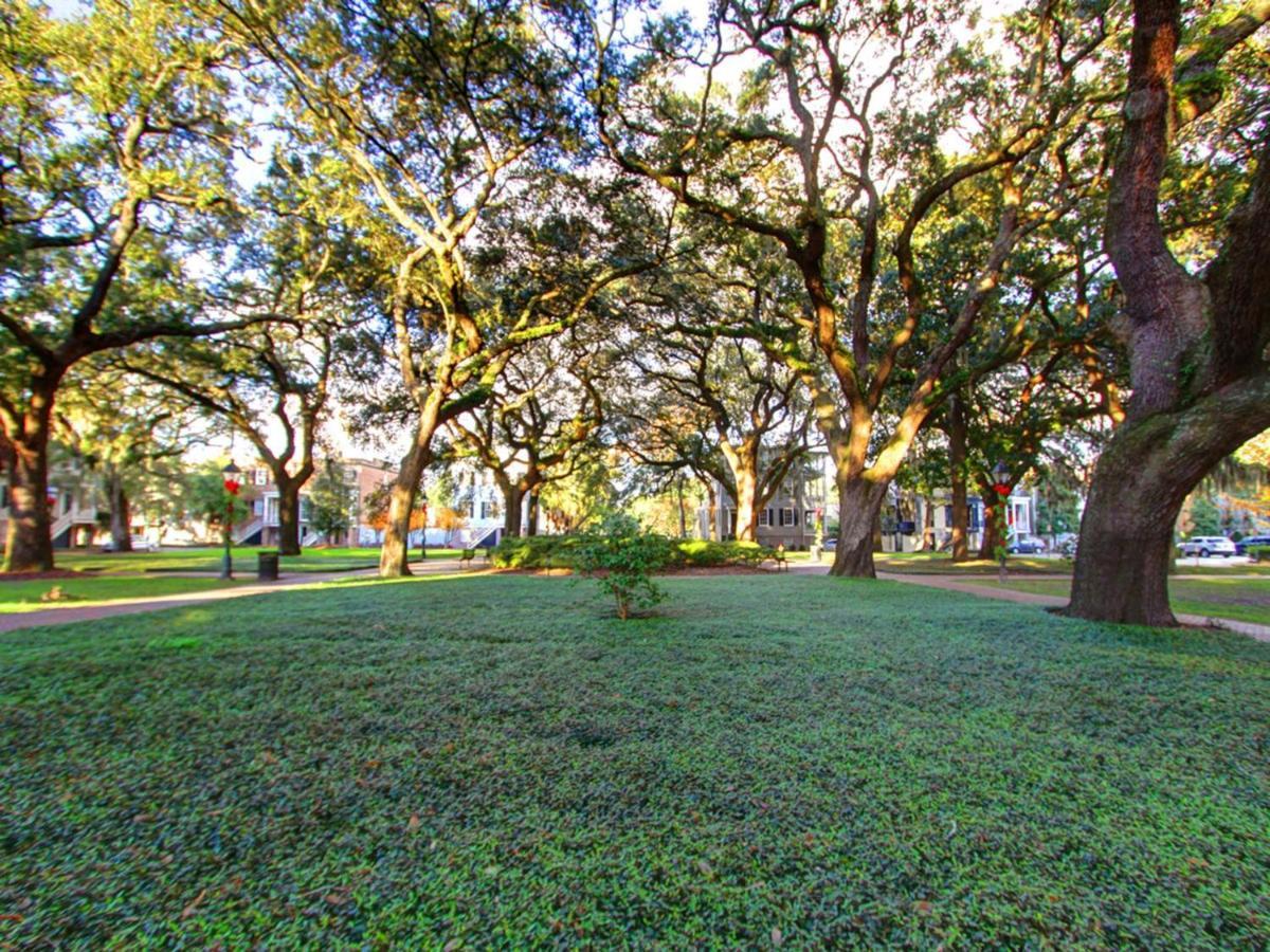 Bird Baldwin Parlor Villa Savannah Bagian luar foto