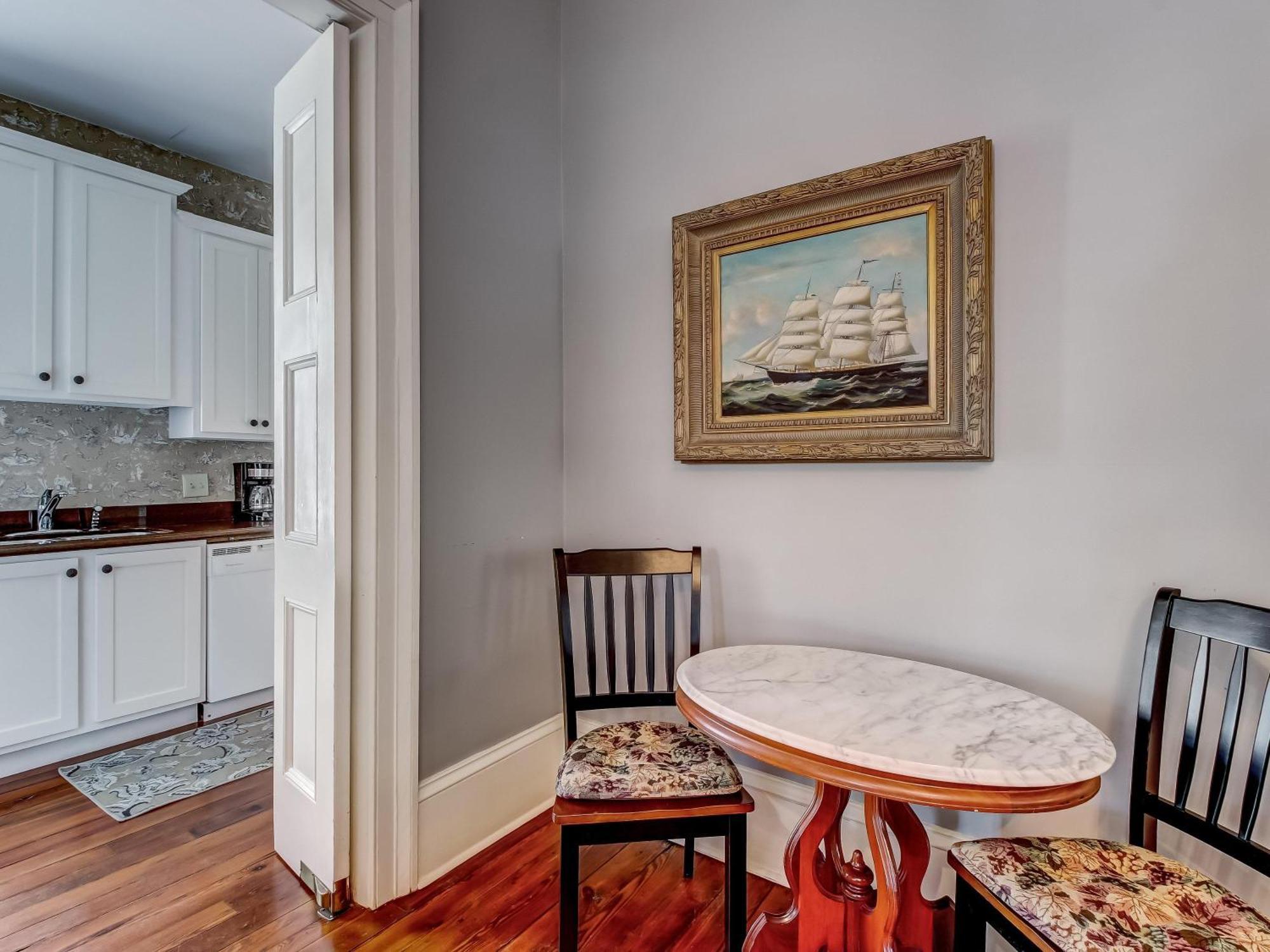 Bird Baldwin Parlor Villa Savannah Bagian luar foto