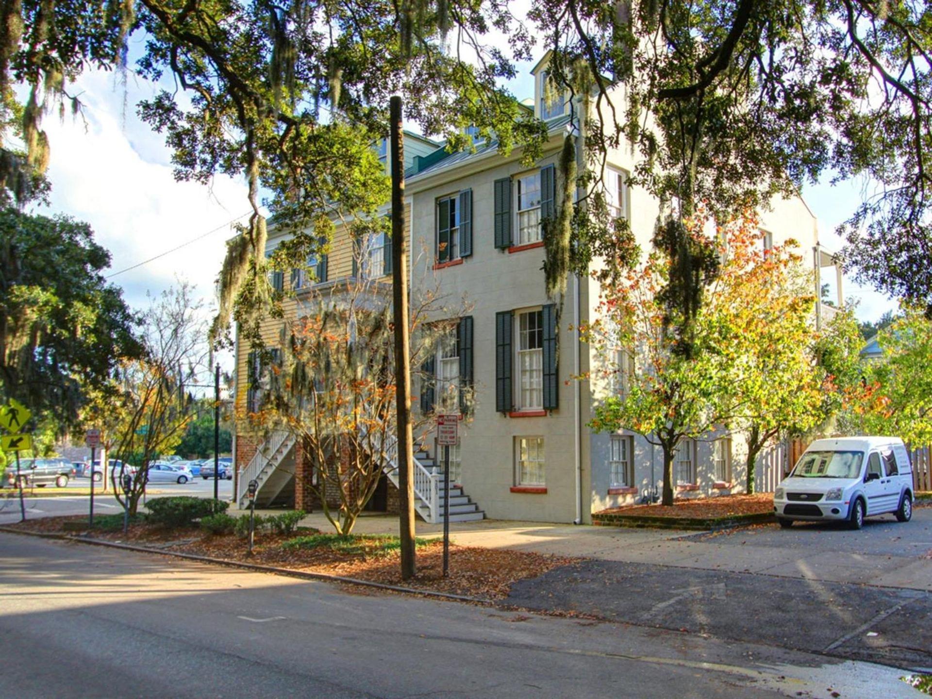 Bird Baldwin Parlor Villa Savannah Bagian luar foto